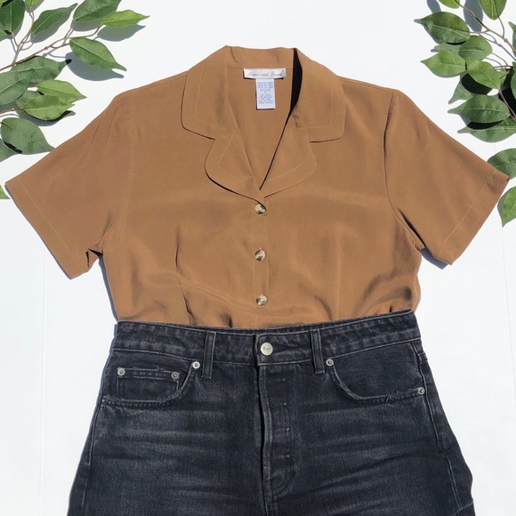 Vintage Tops - VINTAGE Brown Minimal Button Top